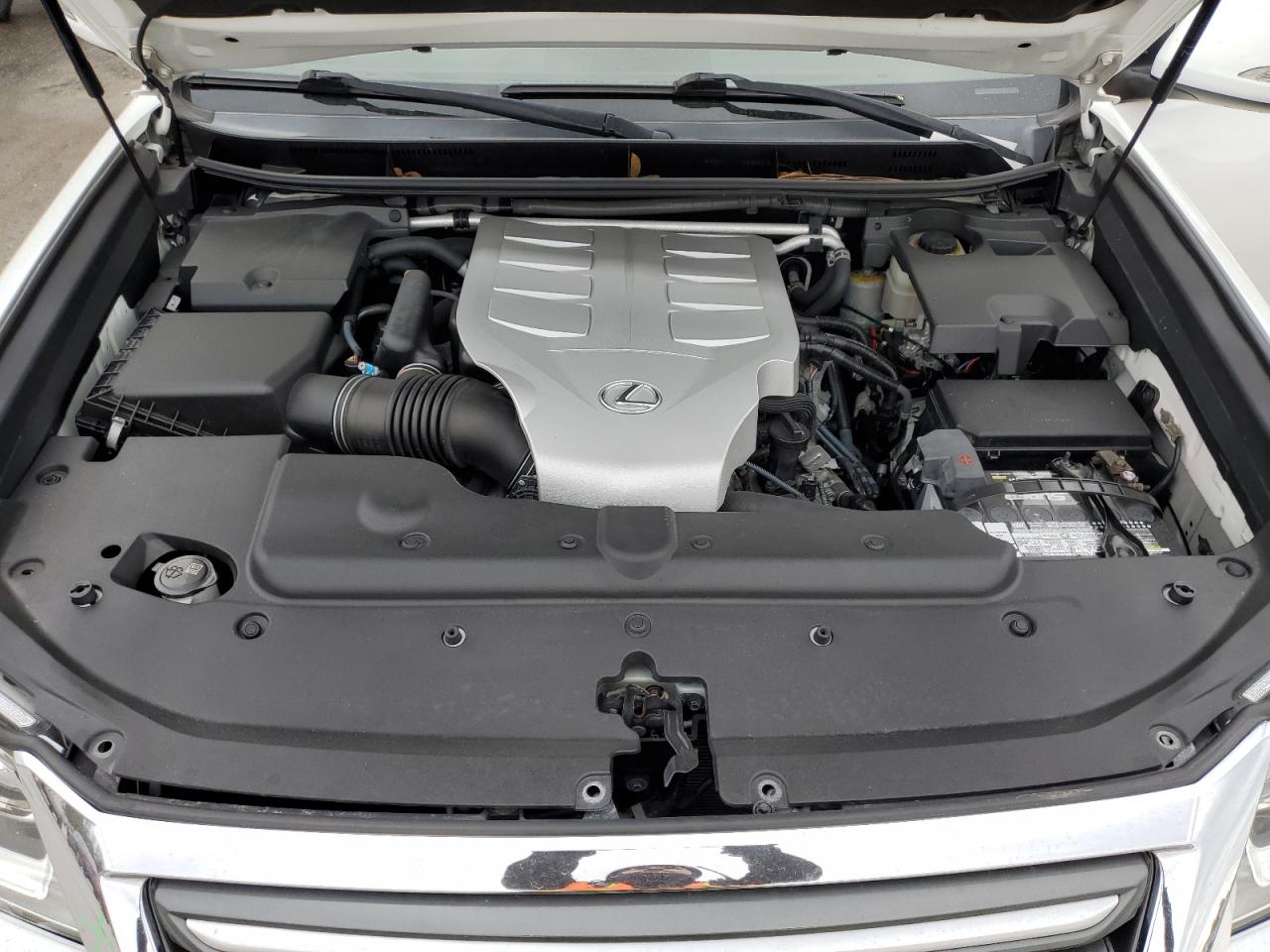 2016 Lexus GX - Image 12