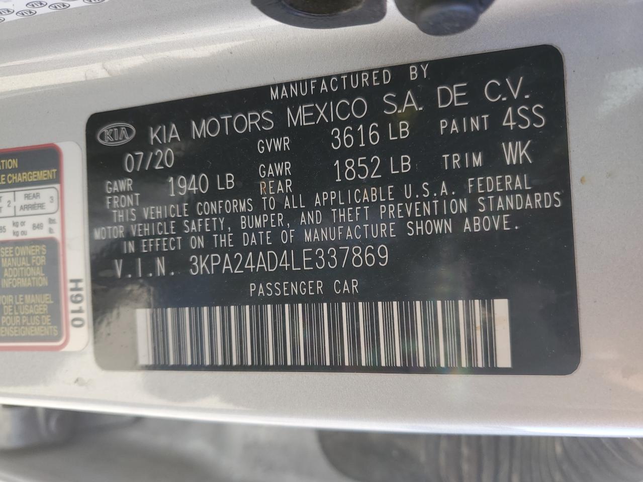 2020 Kia Rio - Image 12