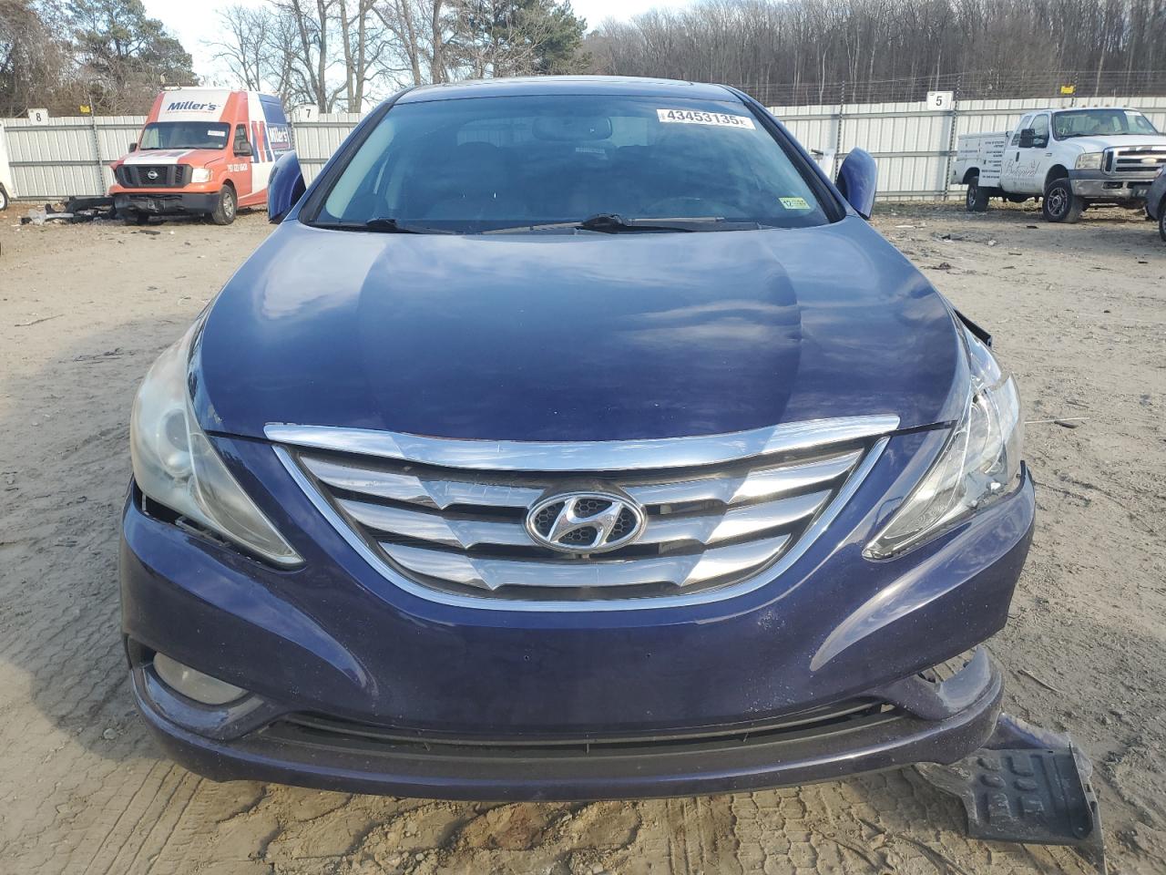2011 Hyundai Sonata - Image 5