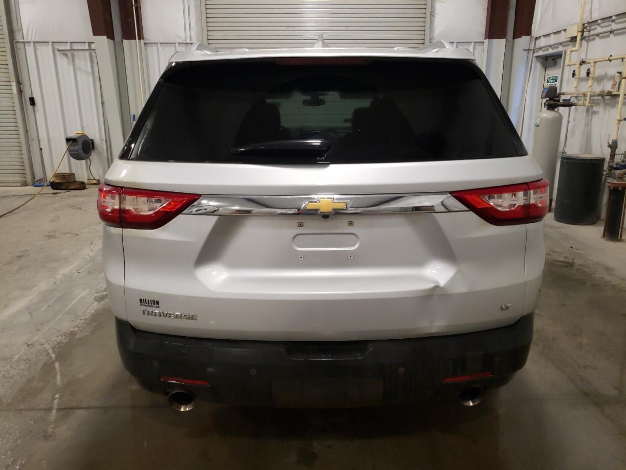 VIN 1GNERGKW8JJ115907 2018 CHEVROLET TRAVERSE no.6