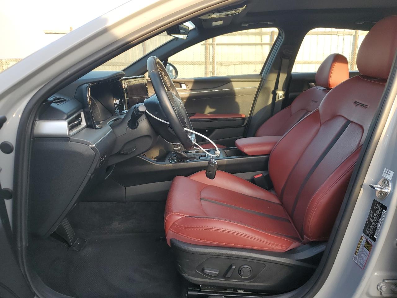 2022 Kia K5 - Image 7