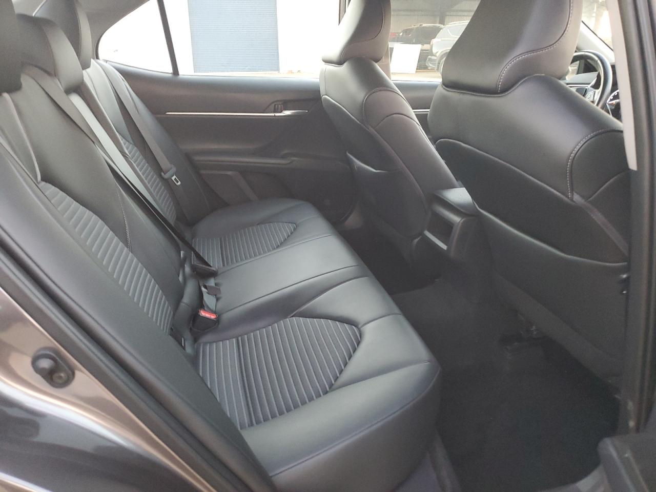 2022 Toyota Camry - Image 10