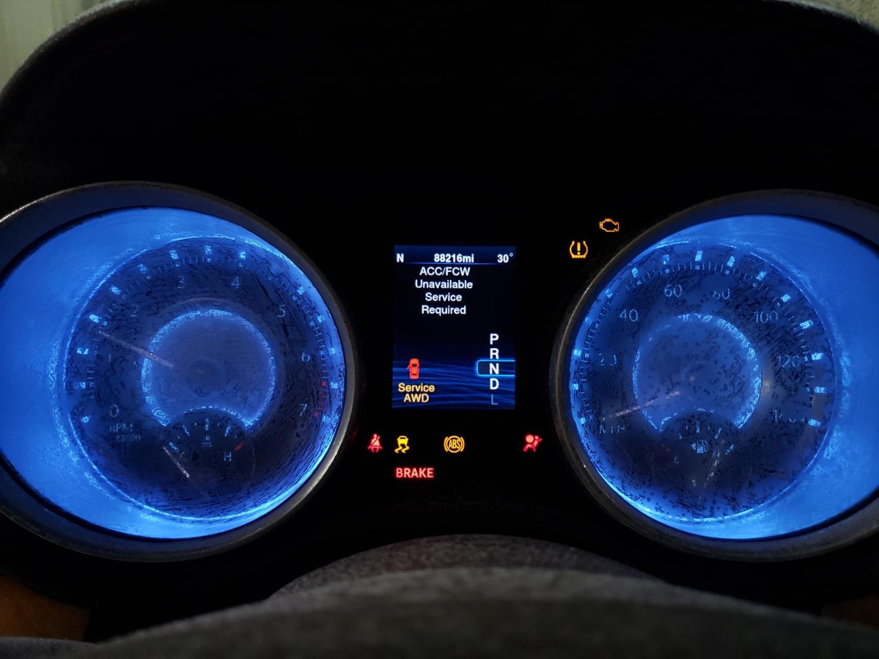 2013 Chrysler 300 - Image 9