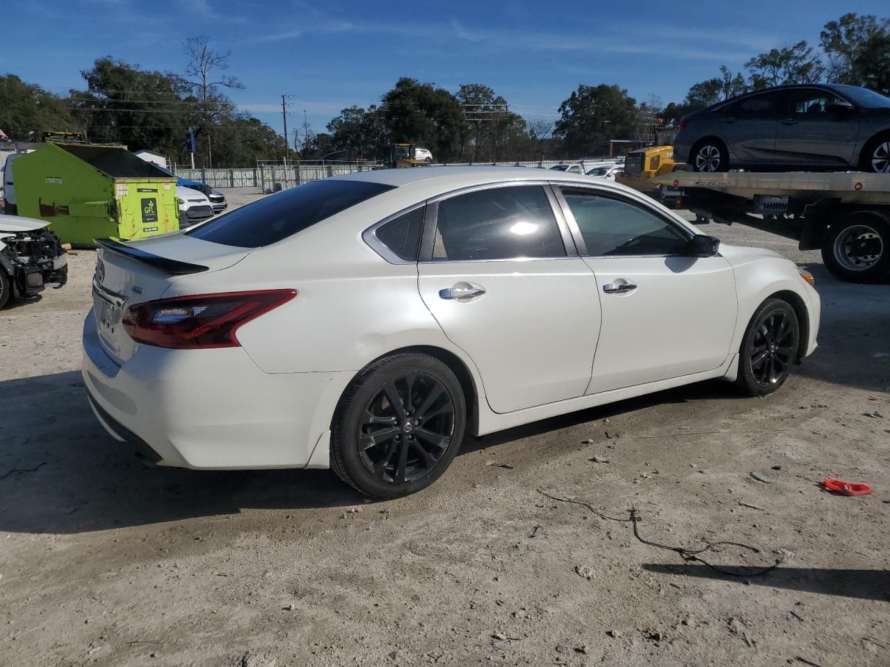 2017 Nissan Altima - Image 3