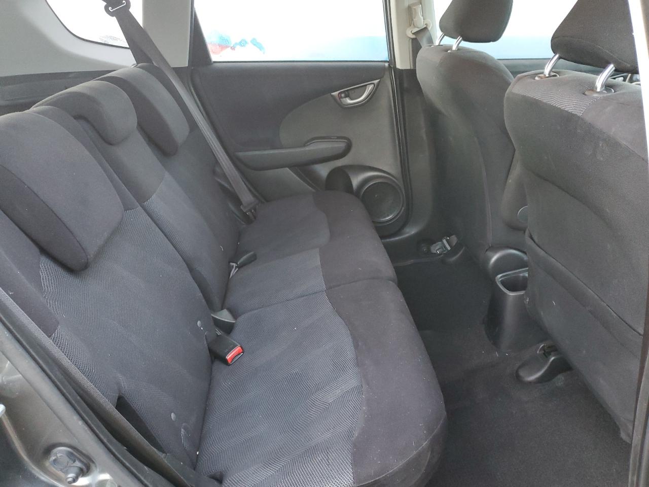 2011 Honda Fit - Image 10