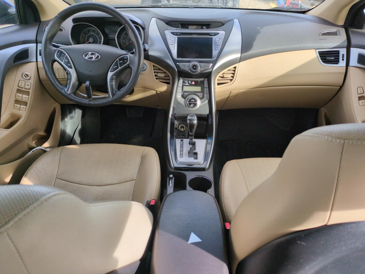 2013 Hyundai Elantra - Image 8