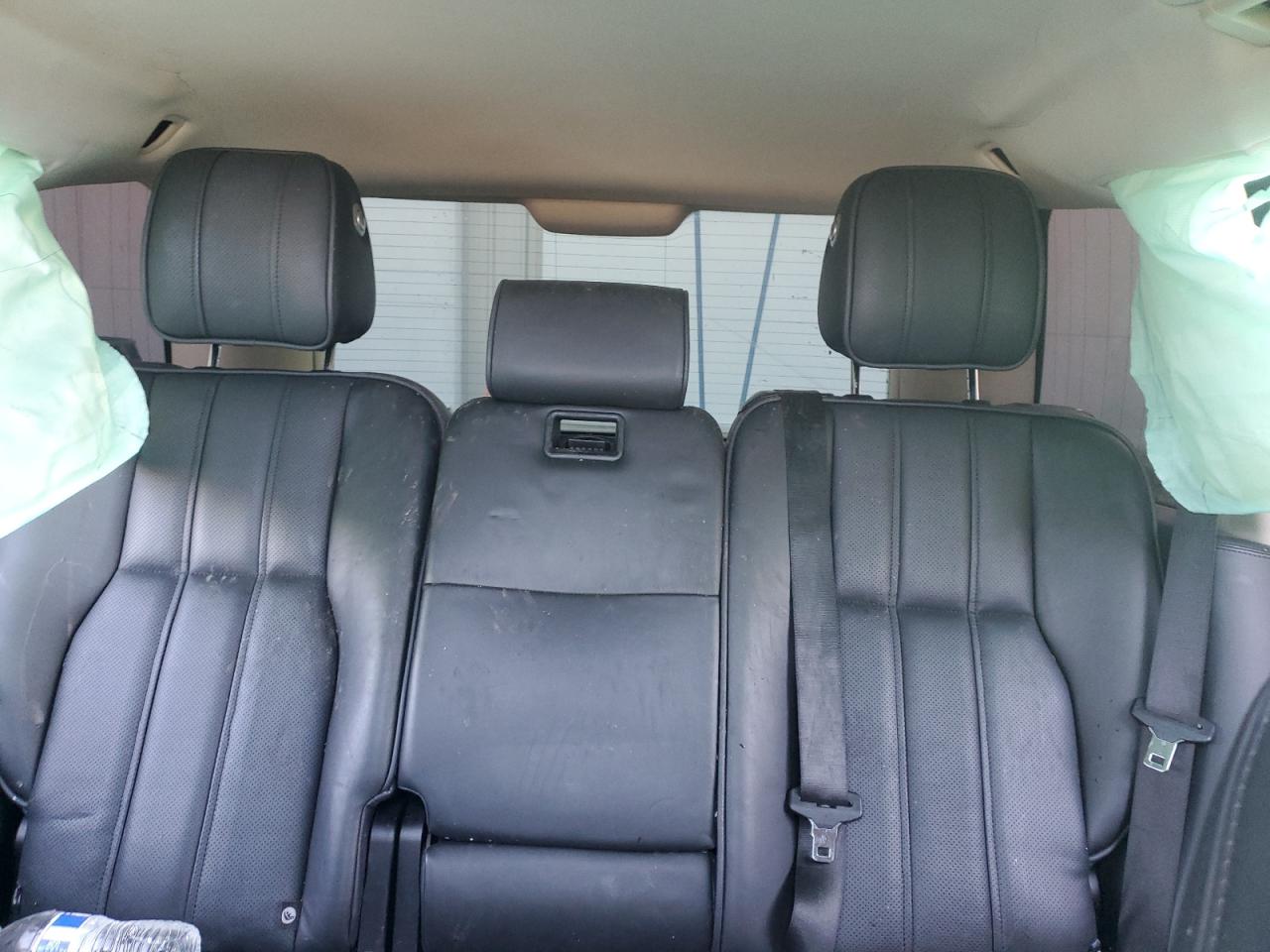 2011 Land Rover Range Rover - Image 10
