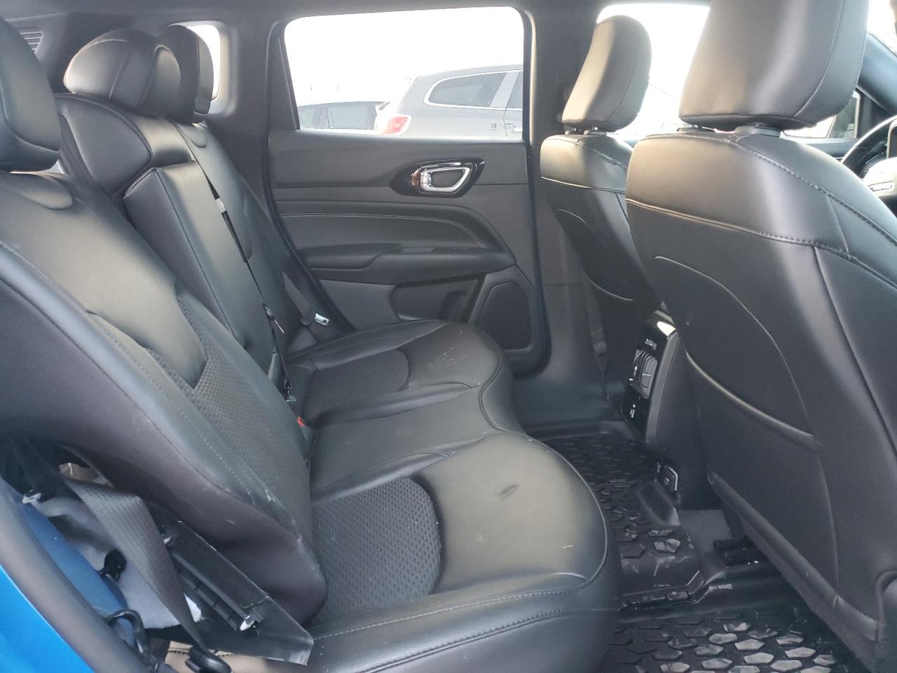 2022 Jeep Compass - Image 11
