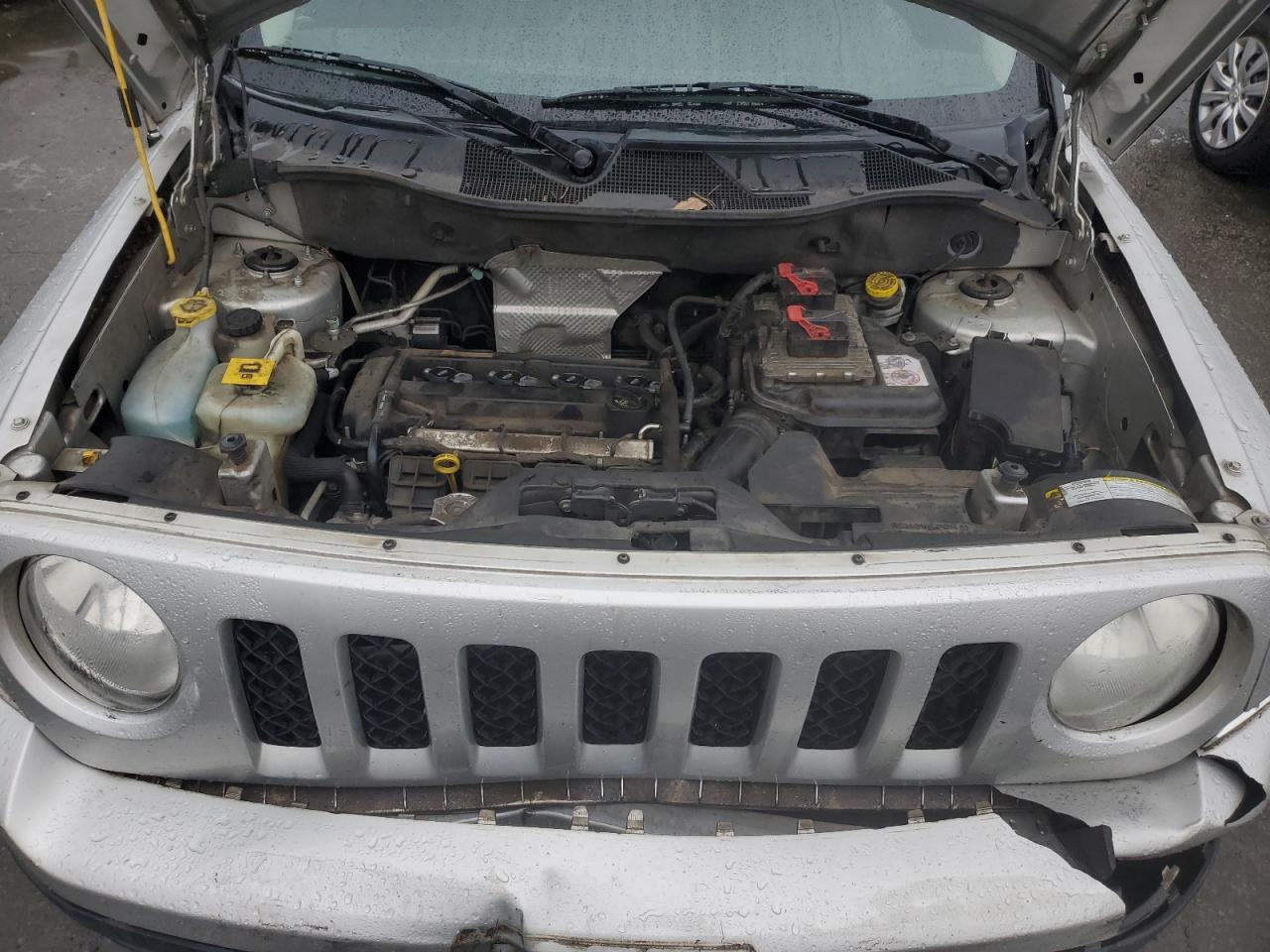 2012 Jeep Liberty (Patriot) - Image 12
