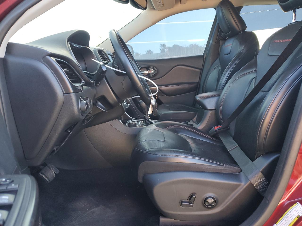 2019 Jeep Cherokee - Image 7