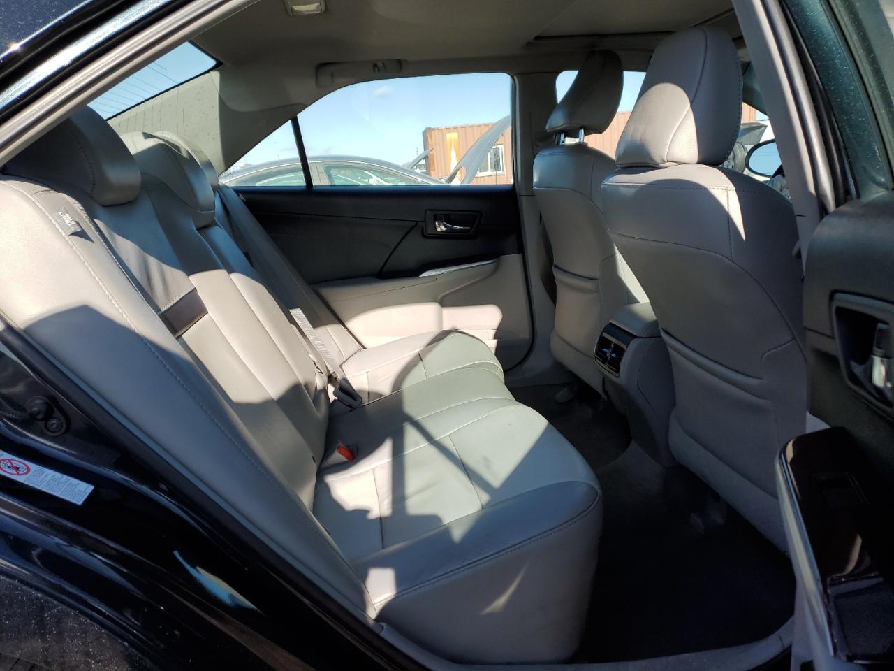 2014 Toyota Camry - Image 11