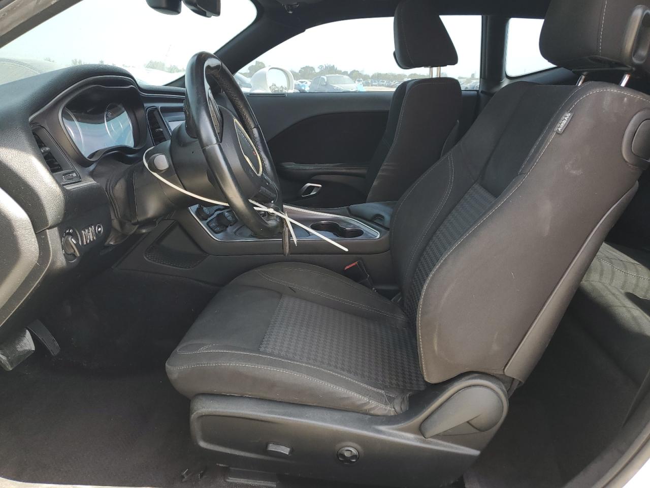 2016 Dodge Challenger - Image 7