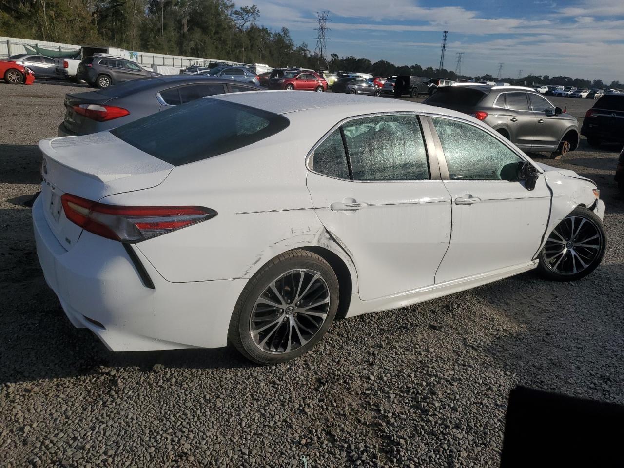 2018 Toyota Camry - Image 3
