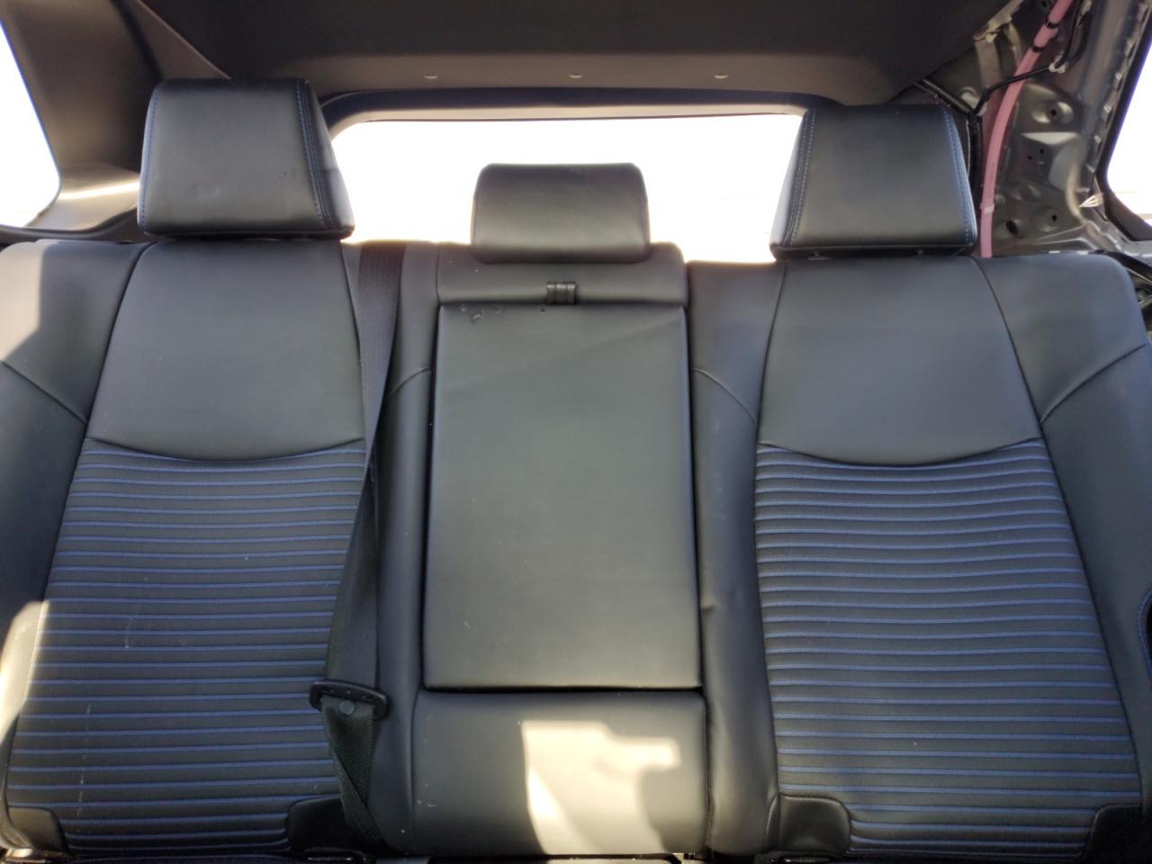2022 Toyota RAV 4 - Image 10