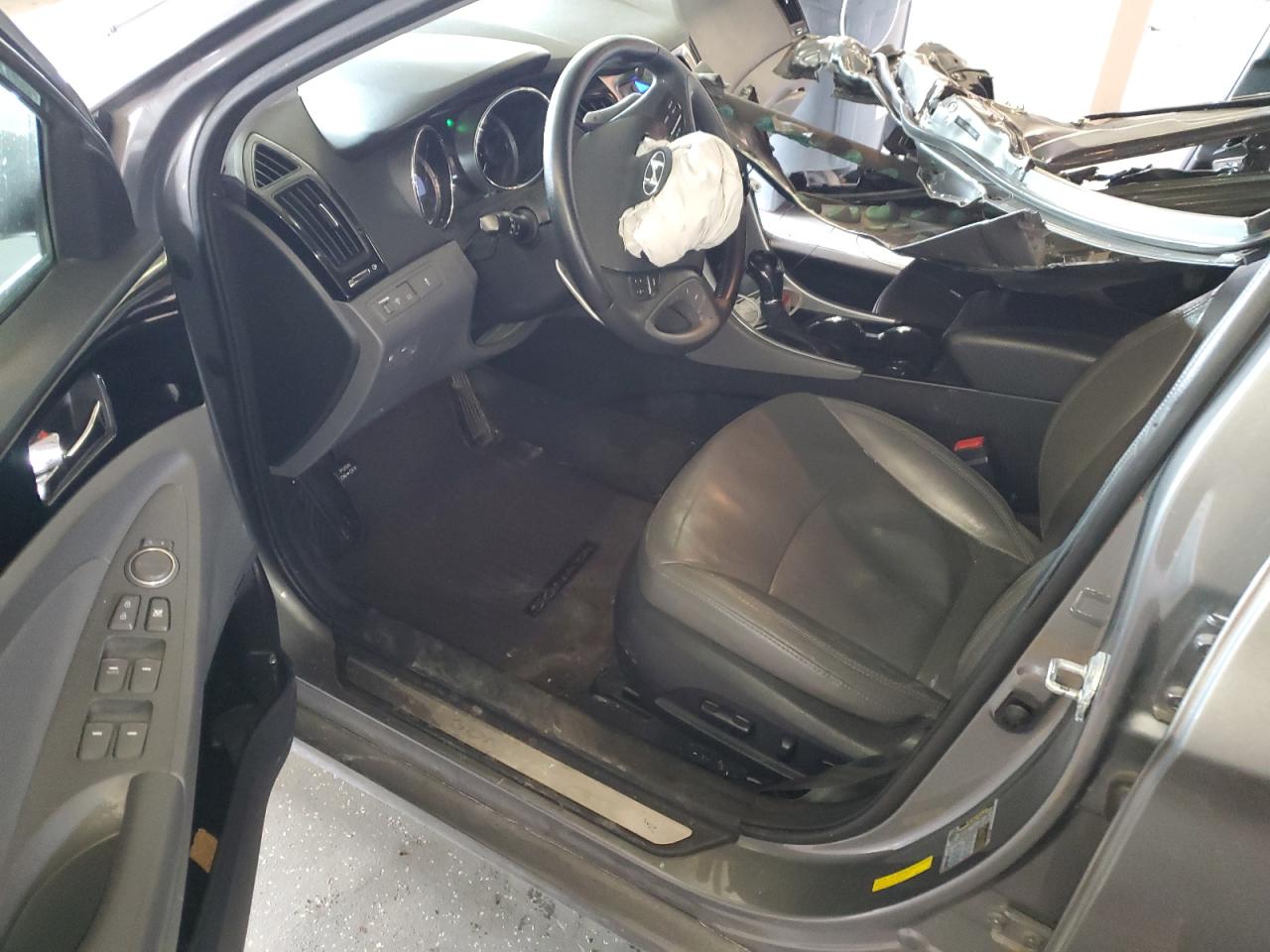 2013 Hyundai Sonata - Image 8