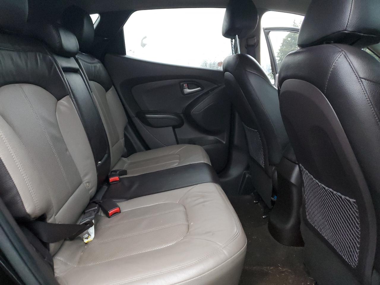2012 Hyundai Tucson - Image 11