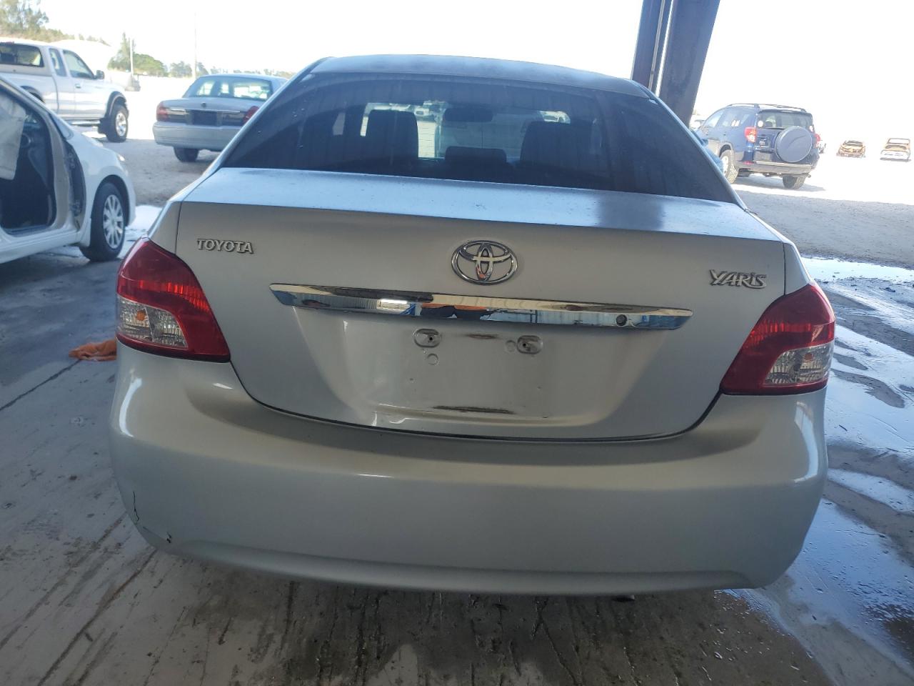 2010 Toyota Yaris - Image 6