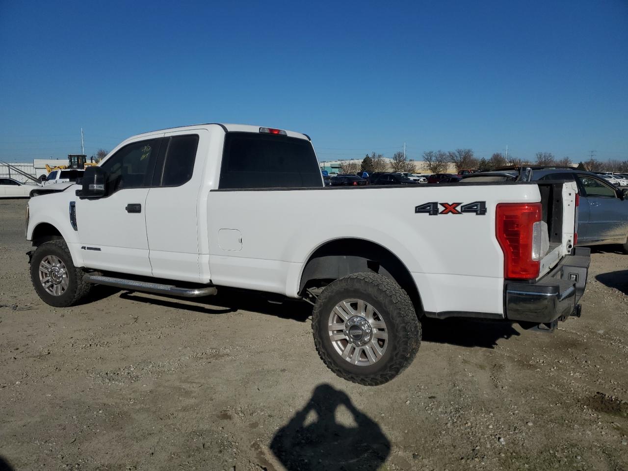 VIN 1FT7X2BT6HEC68398 2017 FORD F250 no.2