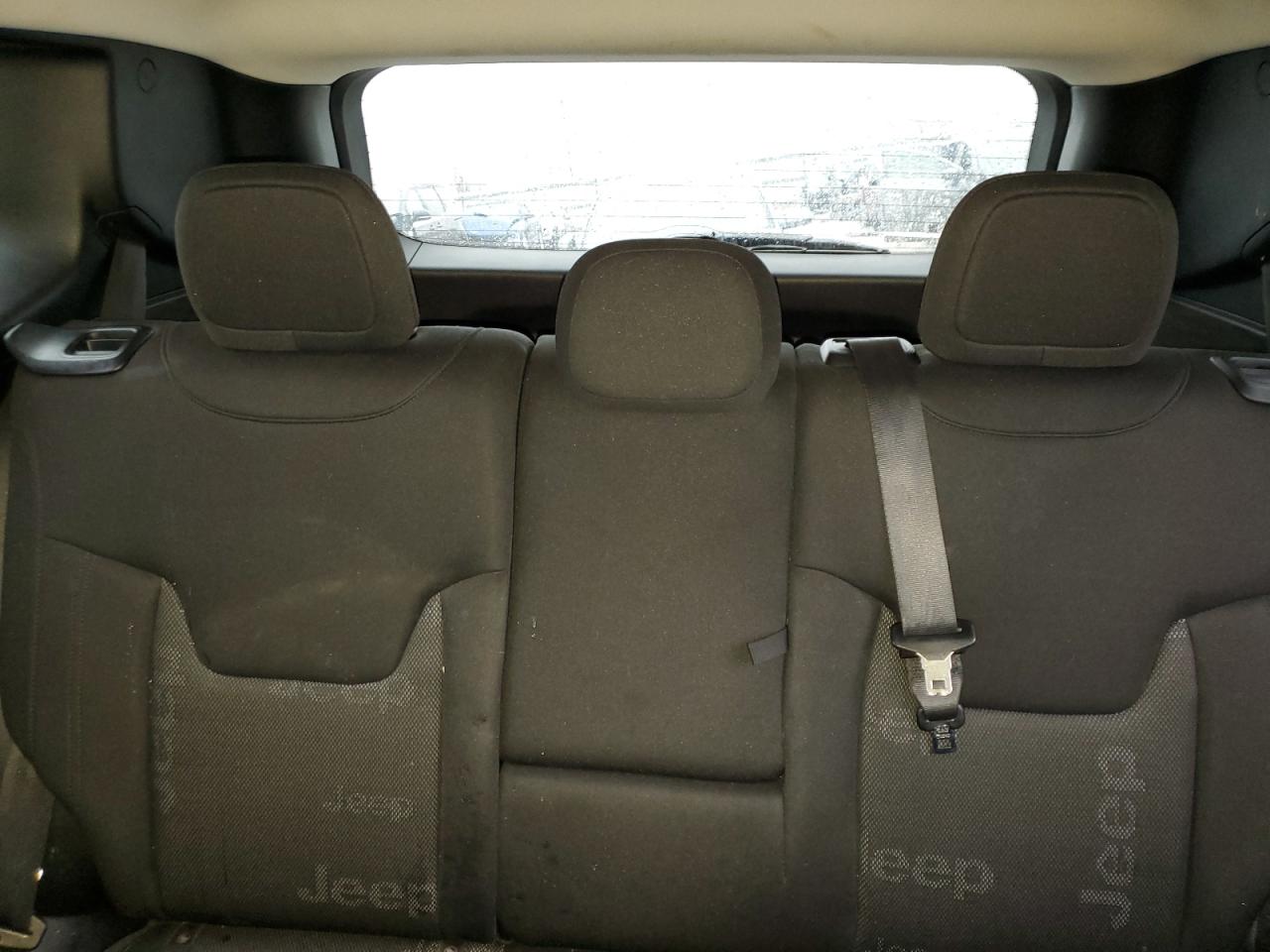 2015 Jeep Renegade - Image 10