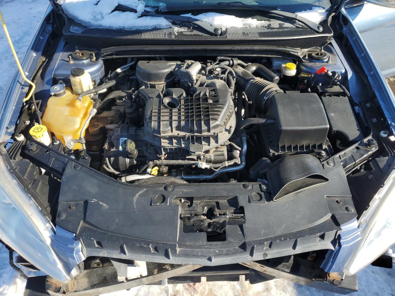 2011 Chrysler 200 - Image 13
