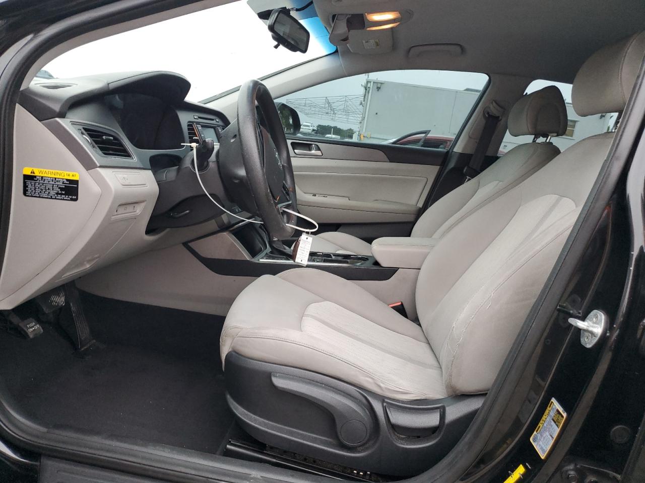 2016 Hyundai Sonata - Image 7