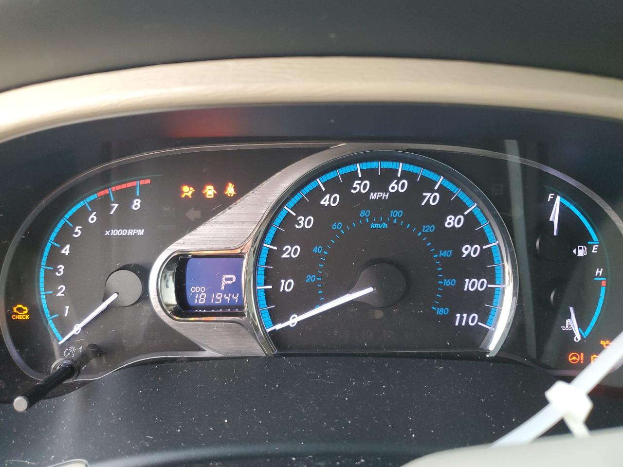 2013 Toyota Sienna - Image 9