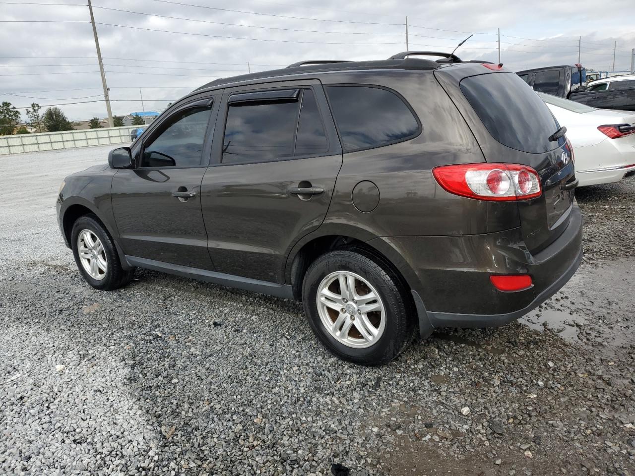 2011 Hyundai Santa Fe - Image 2