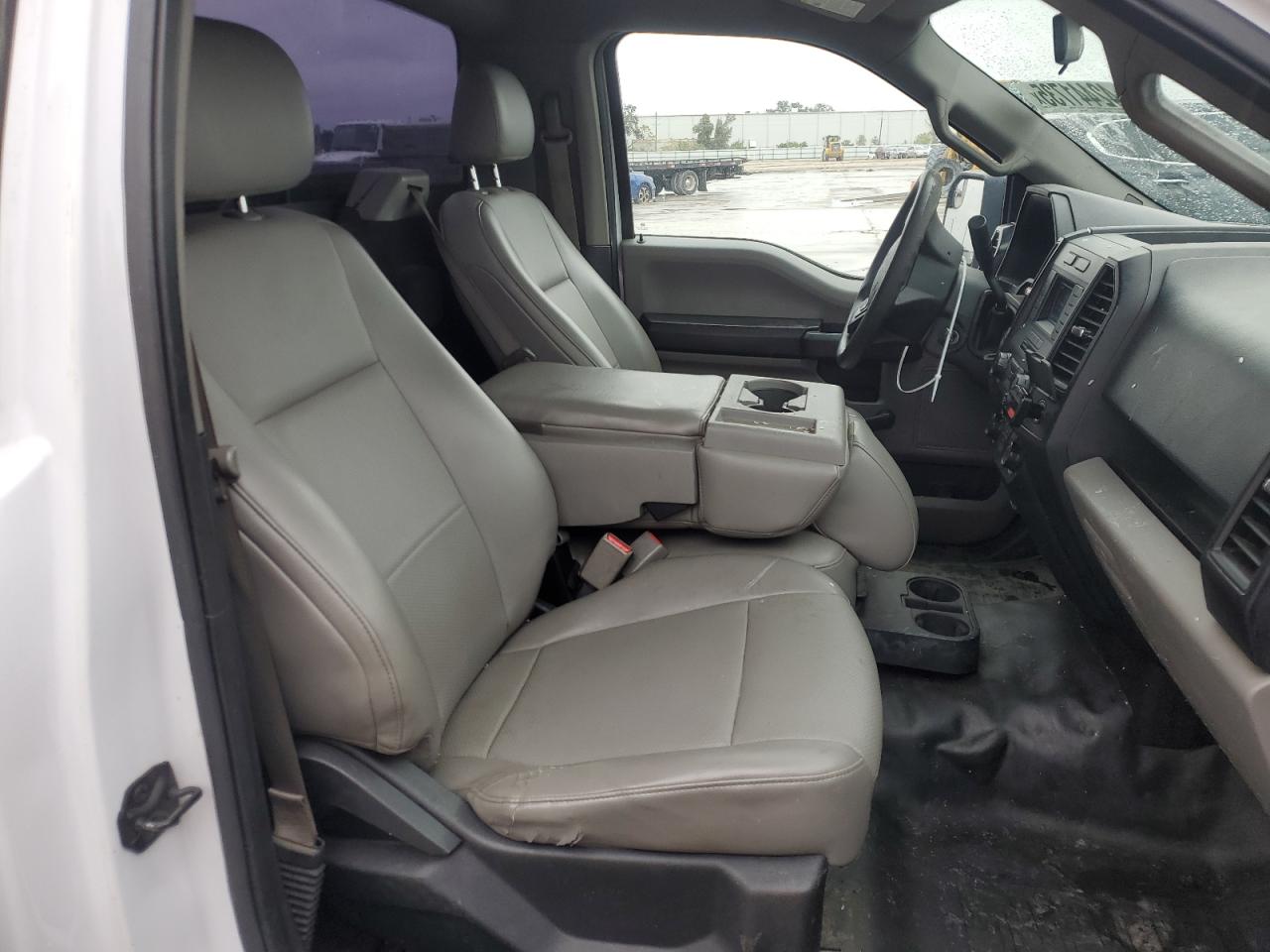 2016 Ford F-150 - Image 10