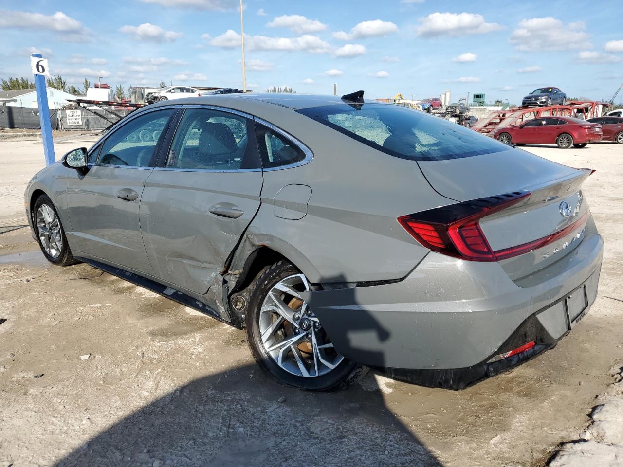 2023 Hyundai Sonata - Image 2