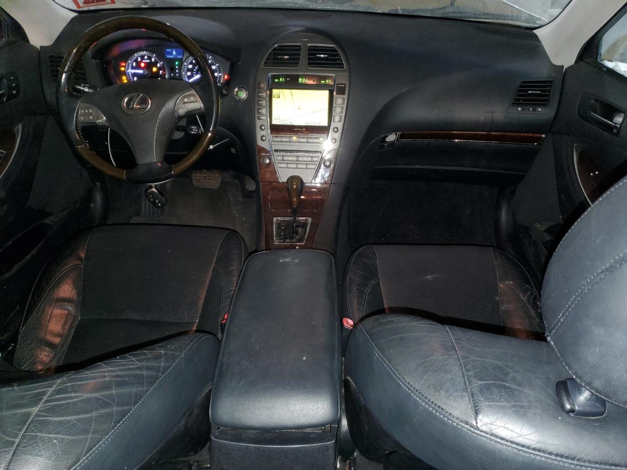 2010 Lexus ES - Image 8