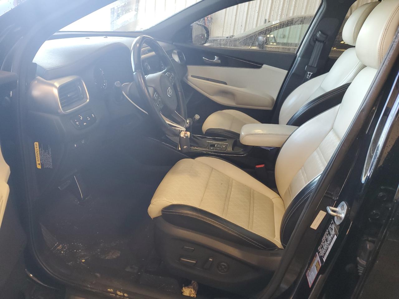 2016 Kia Sorento - Image 7