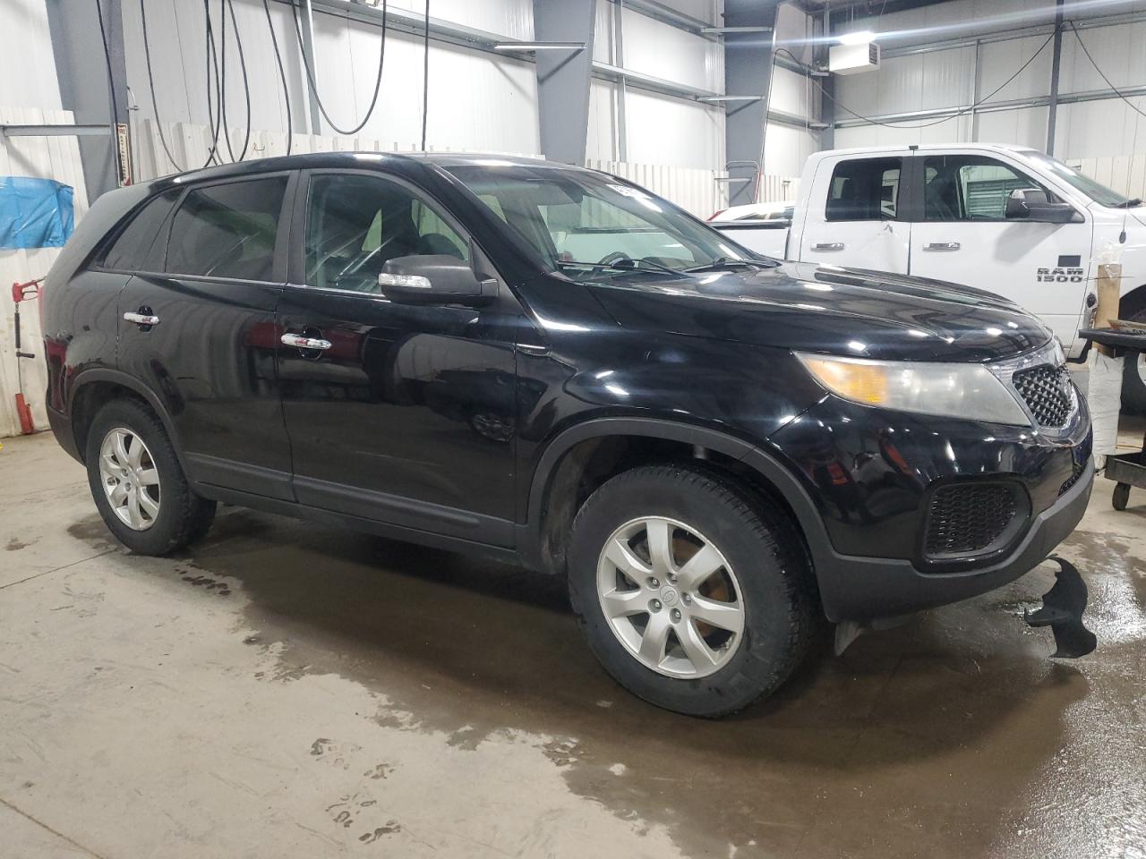 2011 Kia Sorento - Image 4