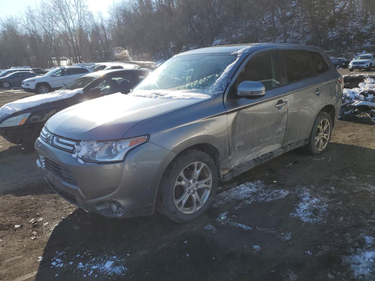 2014 Mitsubishi Outlander - Image 1