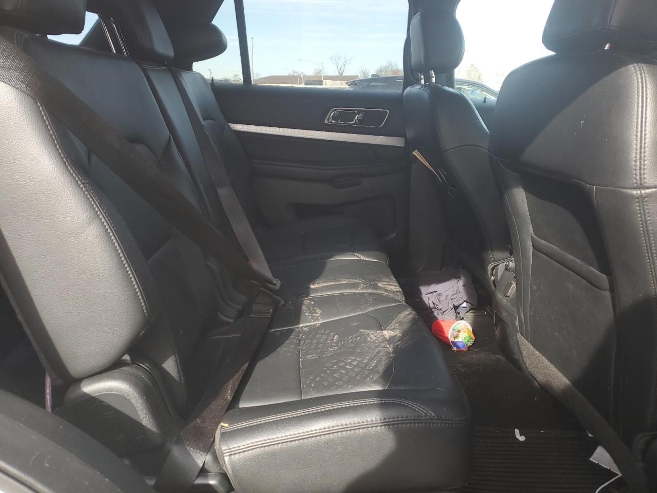 2016 Ford Explorer - Image 11