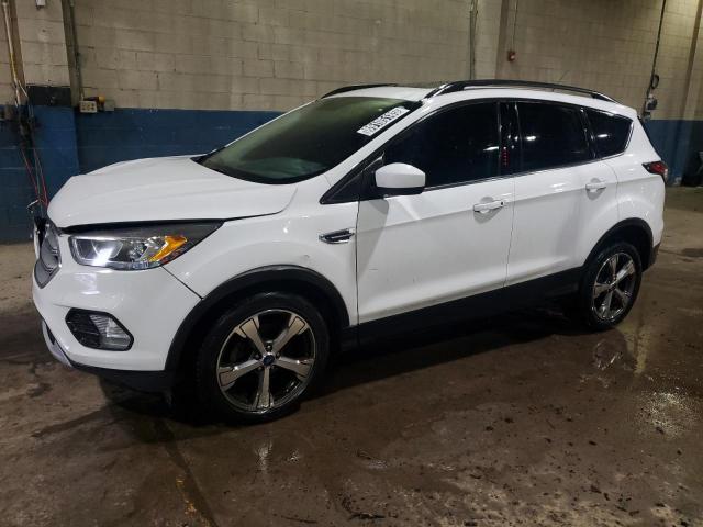 Паркетники FORD ESCAPE 2017 Белы