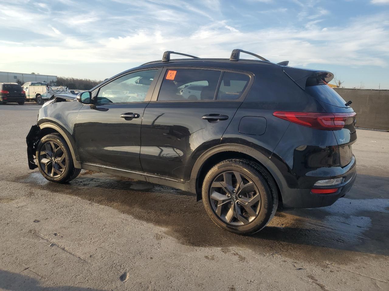 2022 Kia Sportage - Image 2
