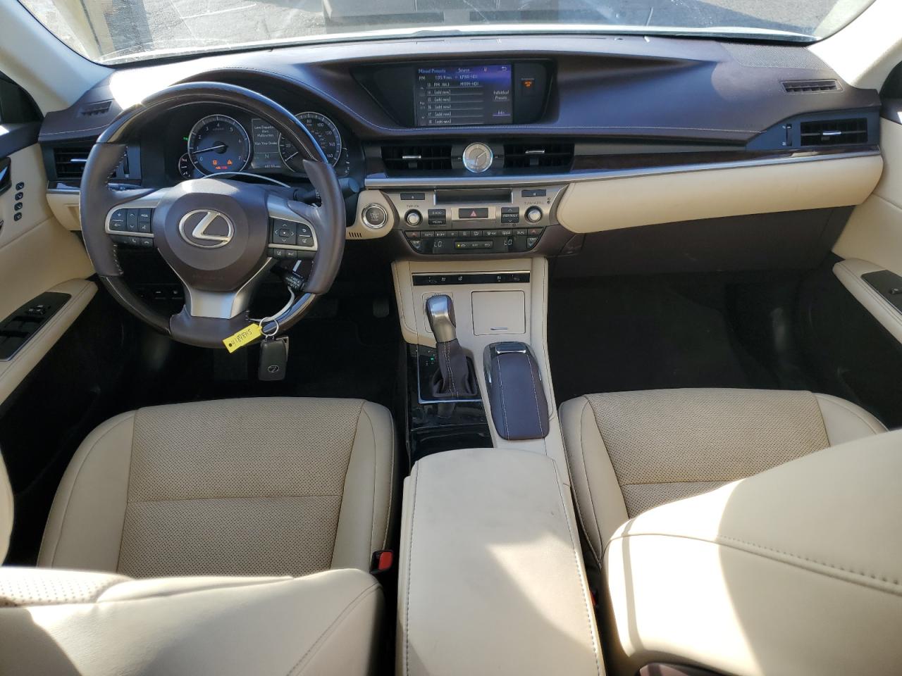2017 Lexus ES - Image 8