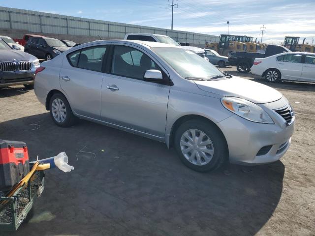  NISSAN VERSA 2012 Сріблястий