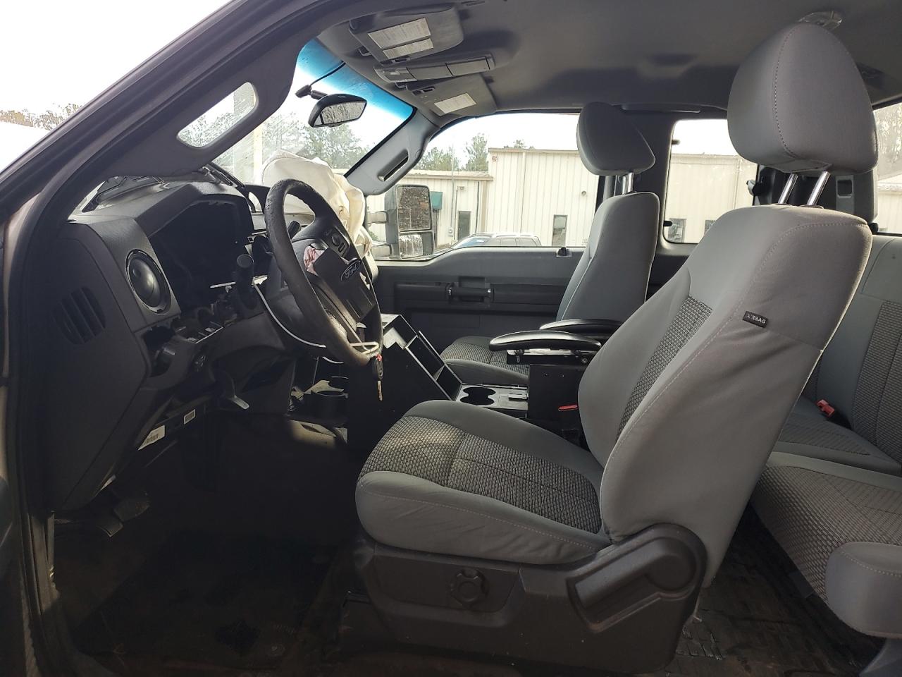 2016 Ford F350 - Image 7