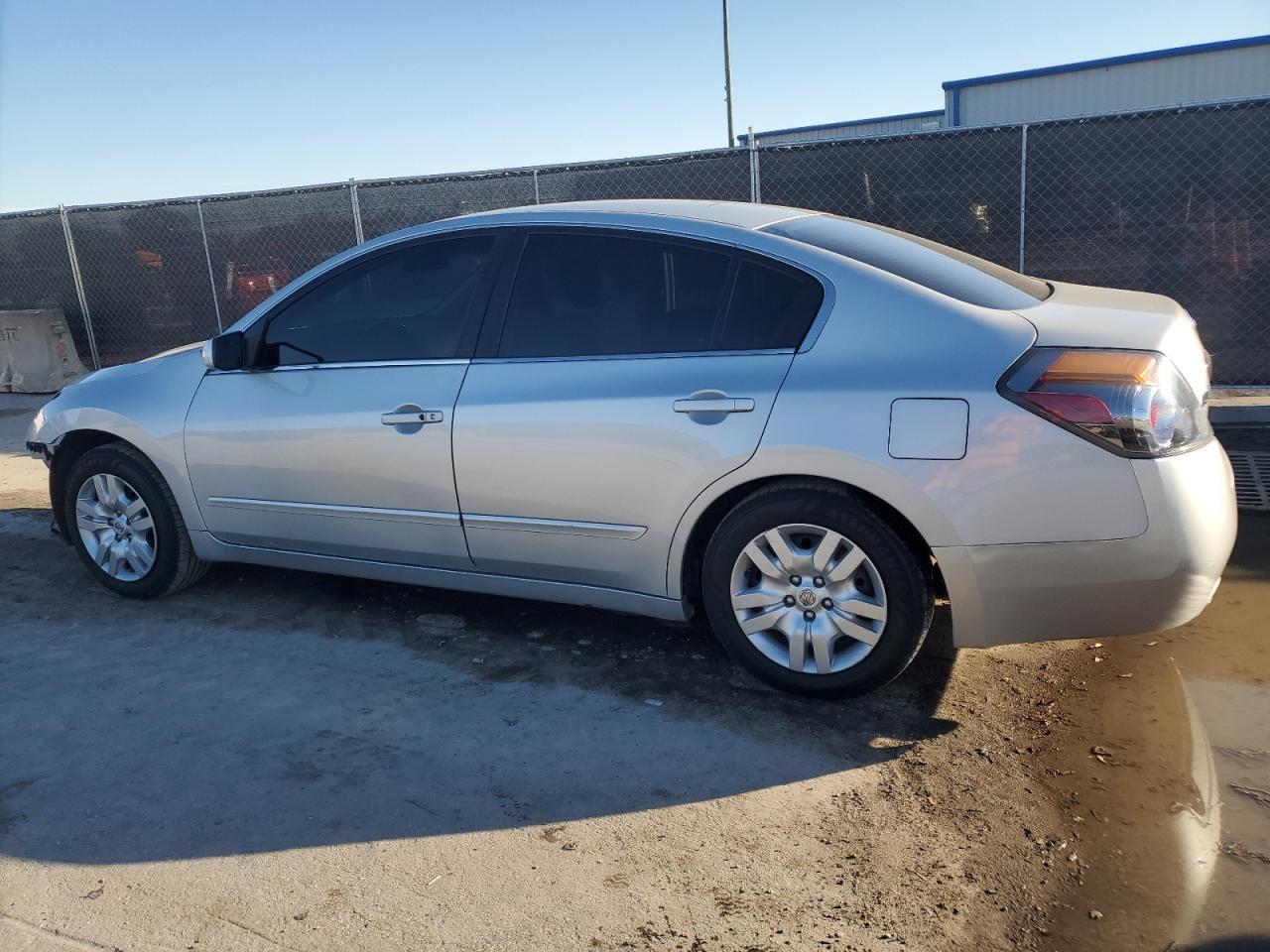 2012 Nissan Altima - Image 2