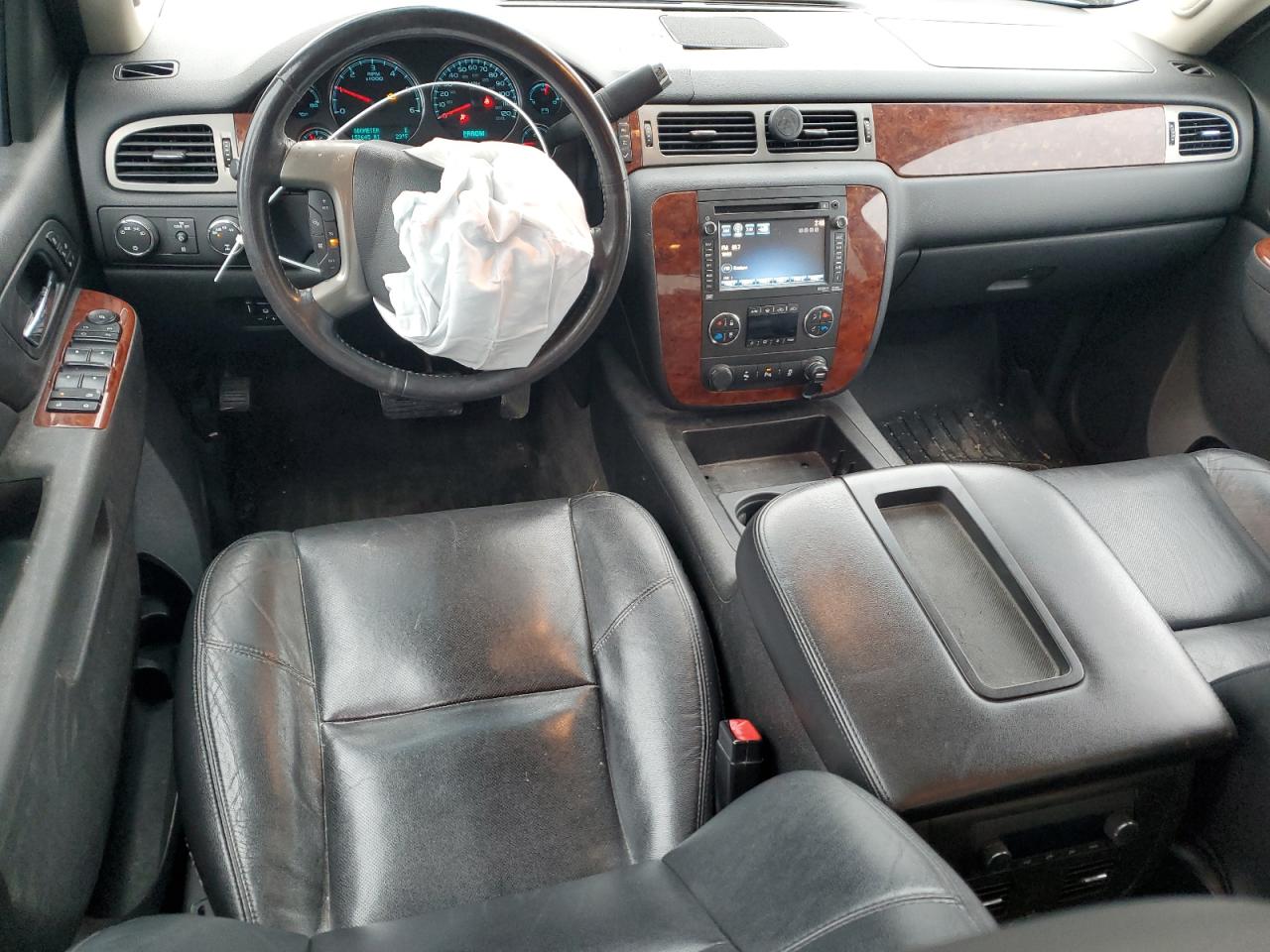 2012 Chevrolet Avalanche - Image 8