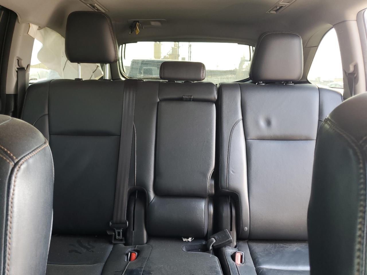 2016 Toyota Highlander - Image 10