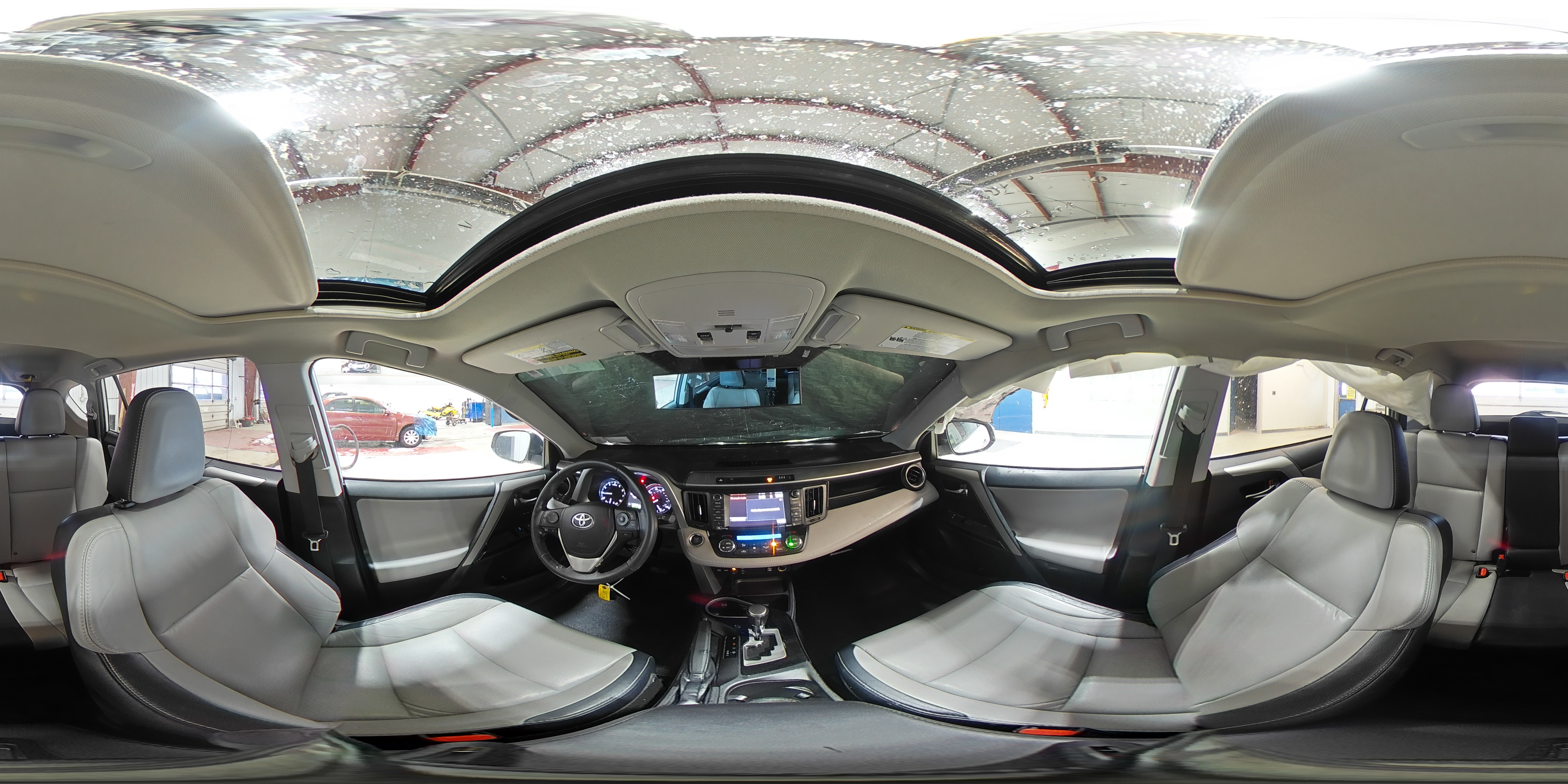 2017 Toyota RAV 4 - Image 15