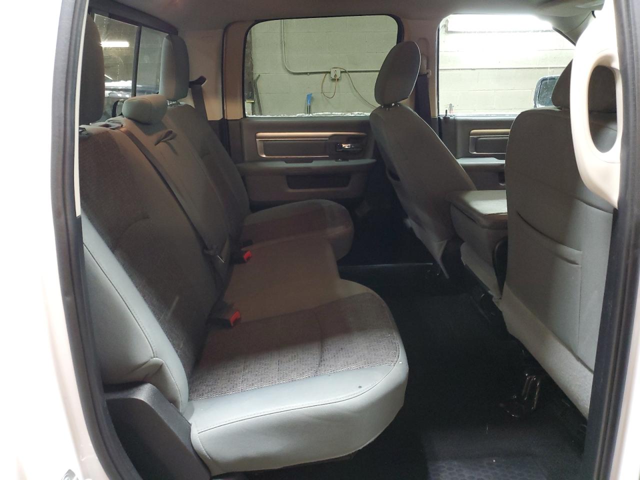 2016 RAM 1500 - Image 11