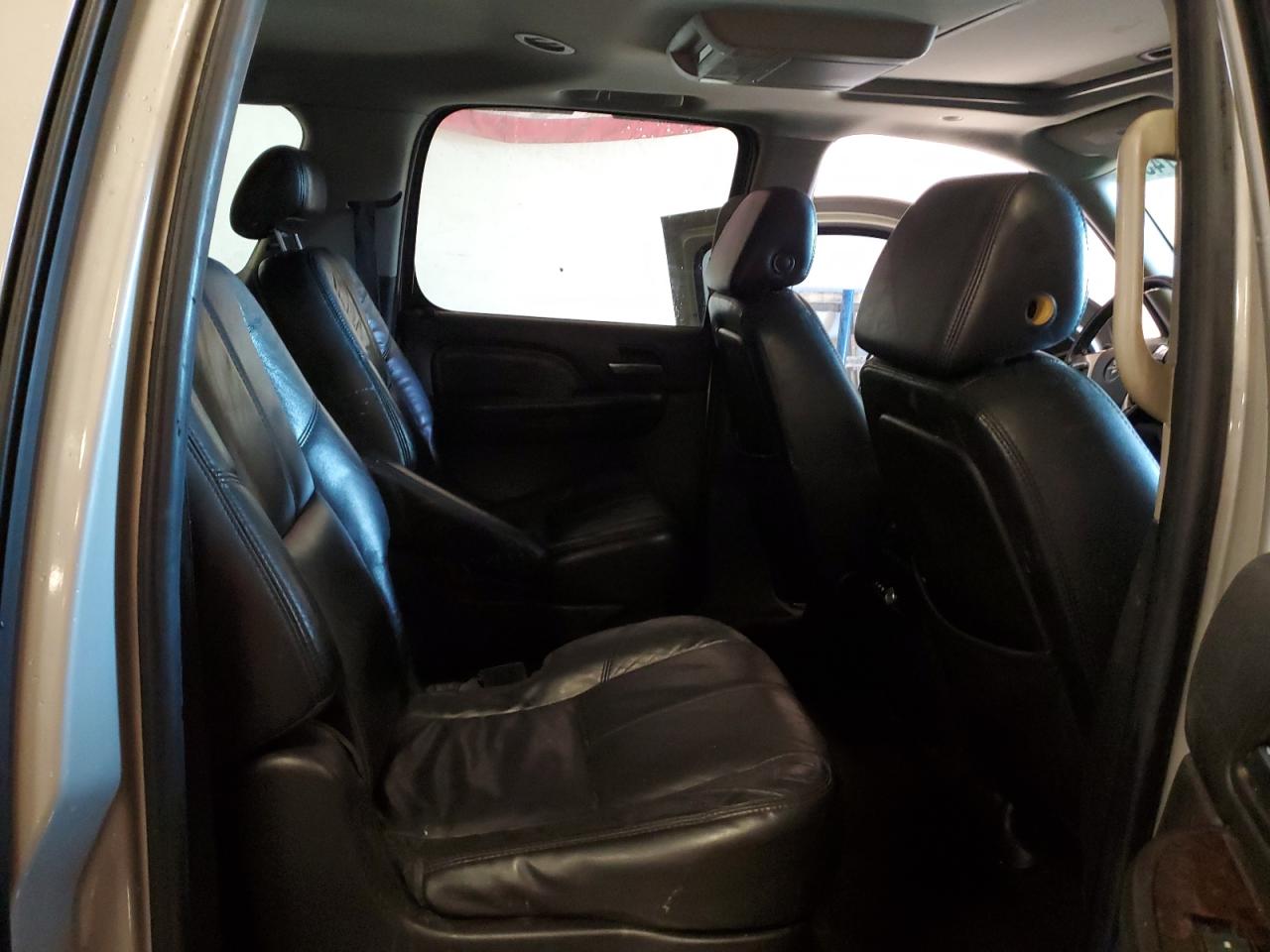 2007 GMC Yukon - Image 11