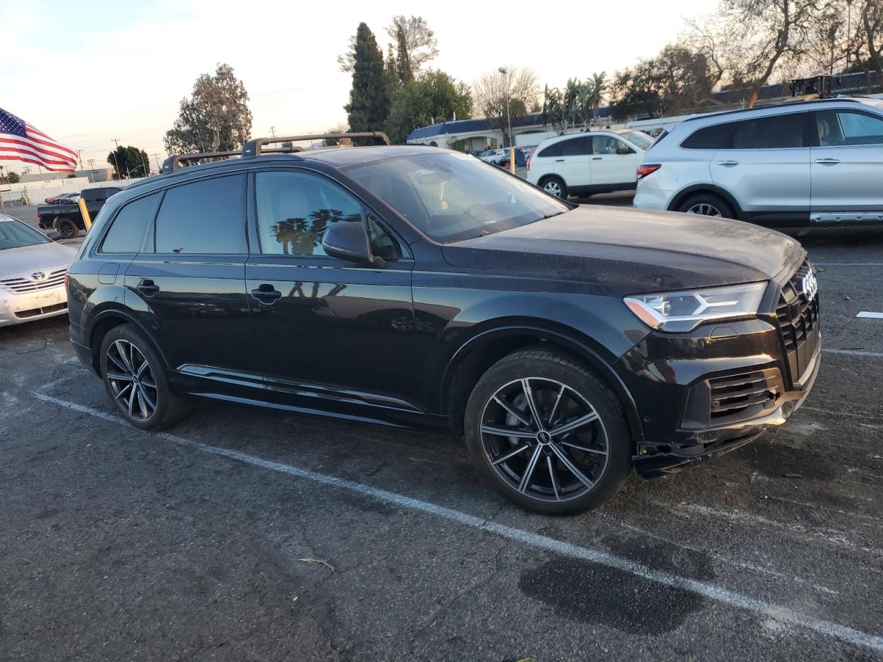 2021 Audi Q7 - Image 4