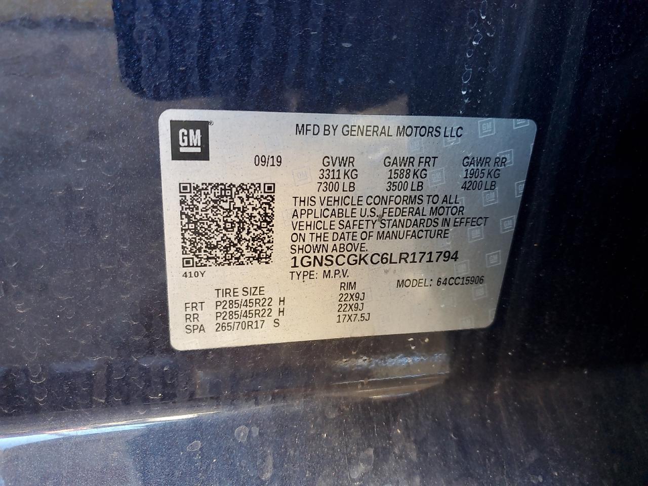 2020 Chevrolet Suburban - Image 12