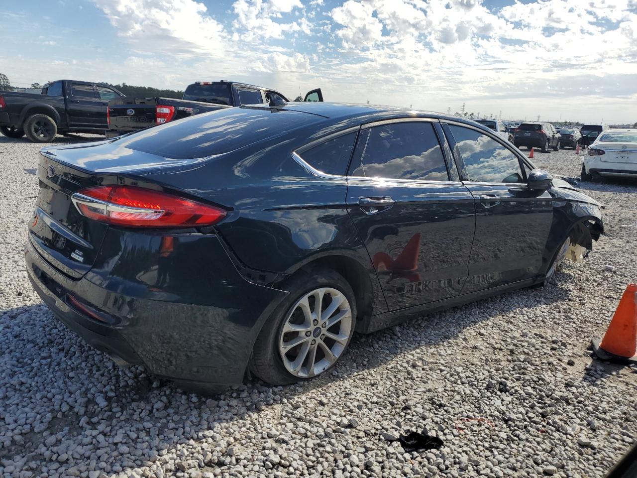 2020 Ford Fusion - Image 3