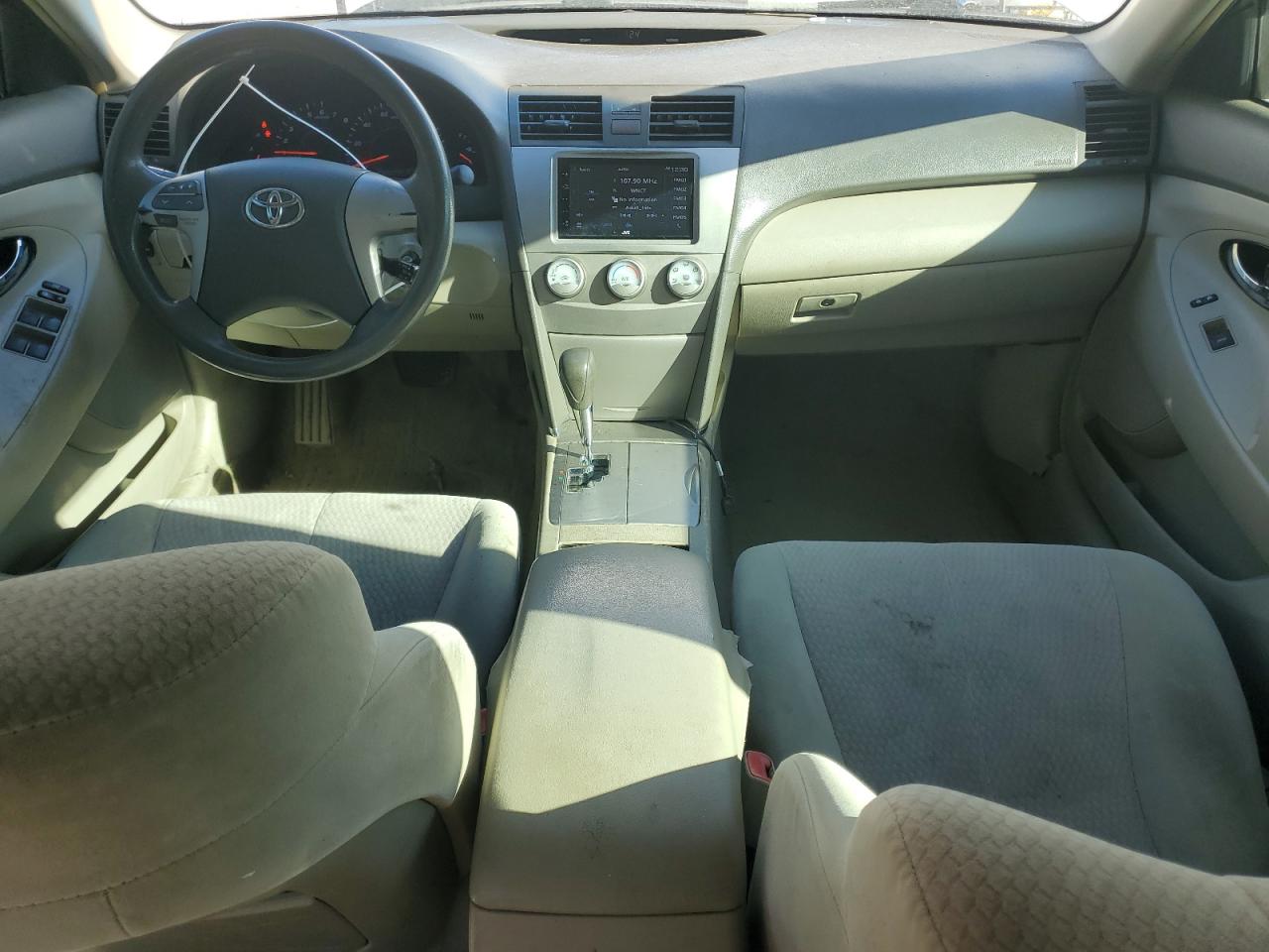 2010 Toyota Camry - Image 8