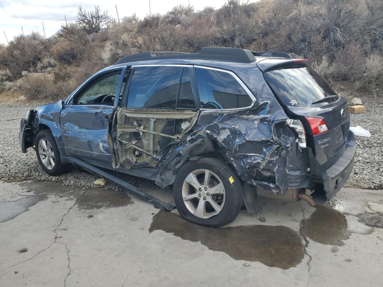 2014 Subaru Outback - Image 2